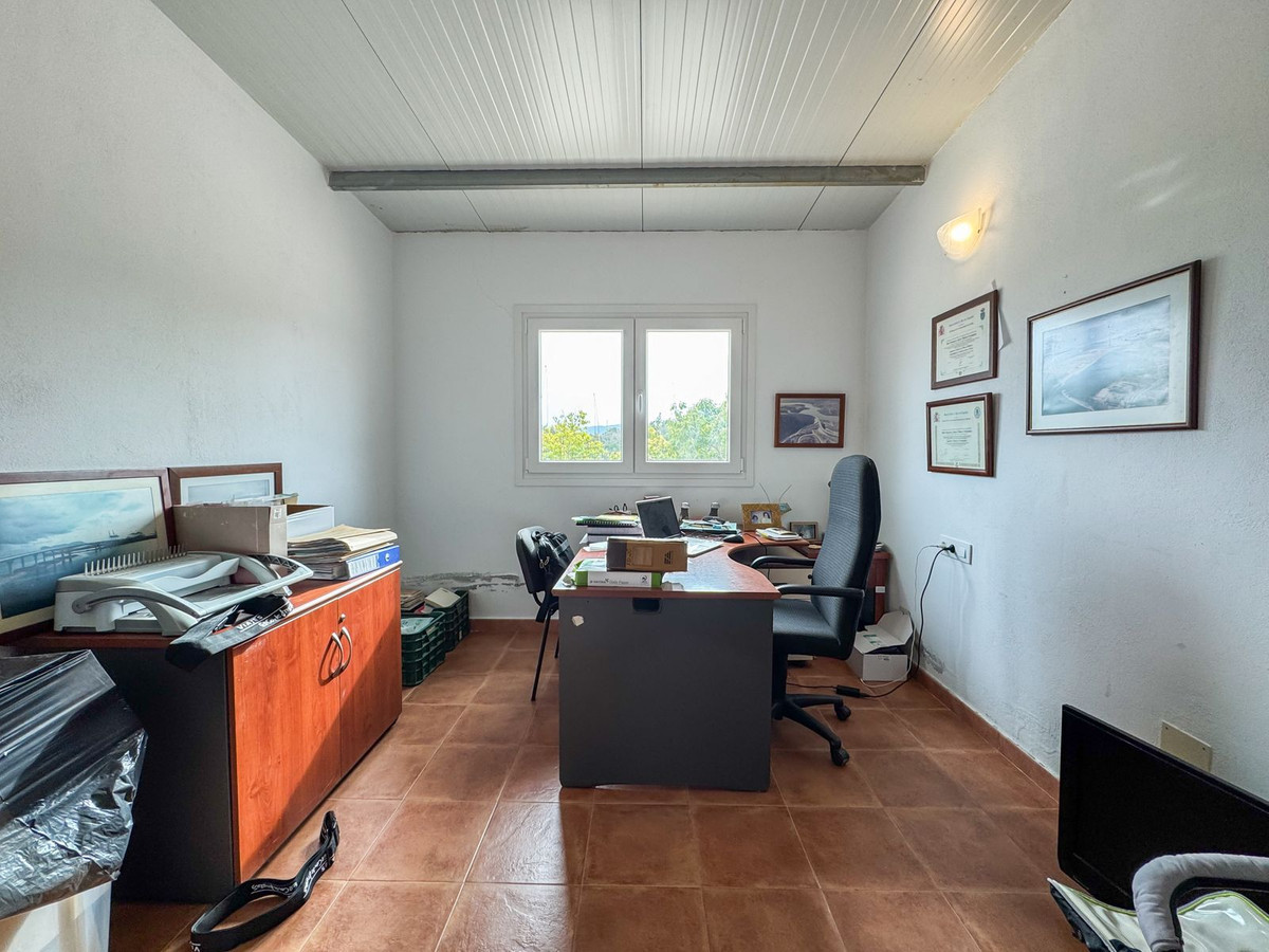 Se vende Villa - Chalet de 1 dormitorios en Costa Del Sol, Cadiz, España