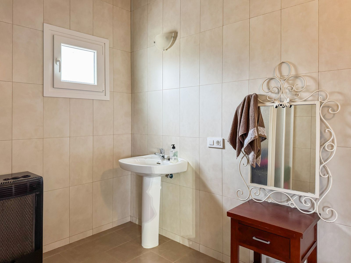 Se vende Villa - Chalet de 1 dormitorios en Costa Del Sol, Cadiz, España