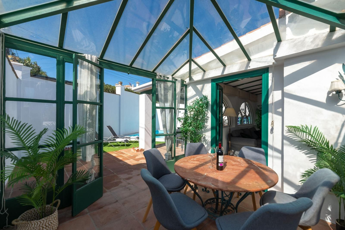5 Bed Townhouse for sale in Nueva Andalucía Costa Del Sol, Málaga, Spain