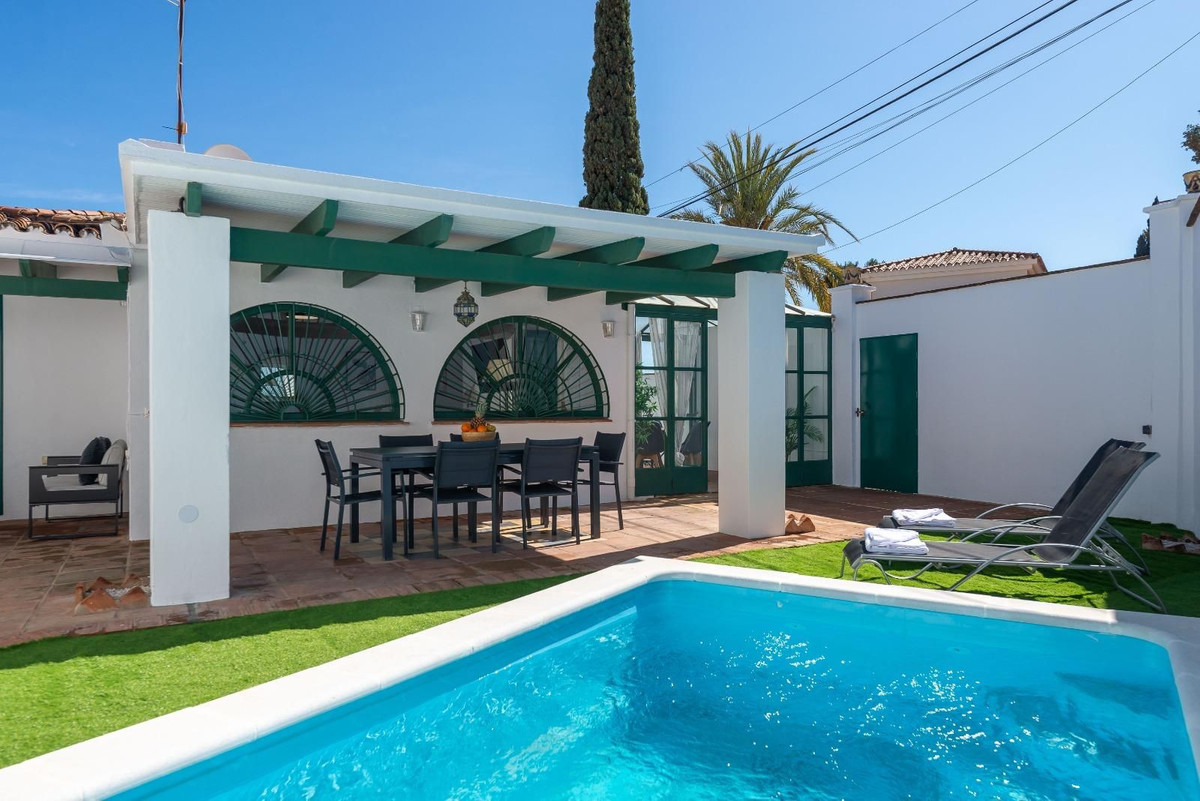 5 Bed Townhouse for sale in Nueva Andalucía Costa Del Sol, Málaga, Spain