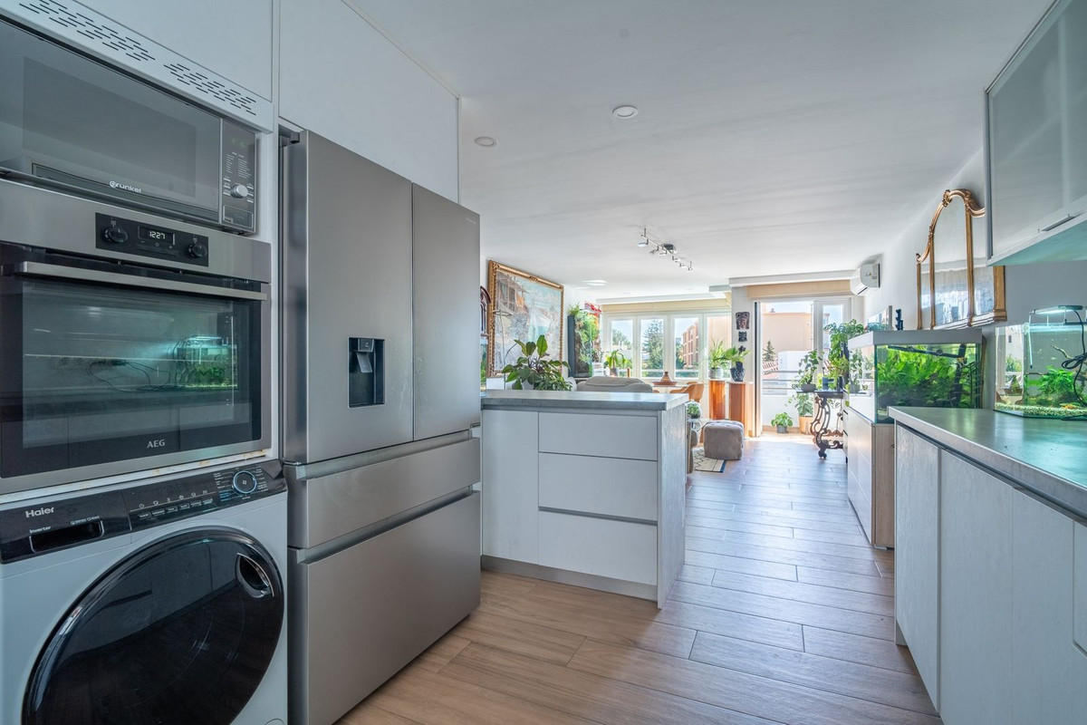 4 Bed Apartment for sale in El Palo Málaga Ciudad, Málaga, Spain
