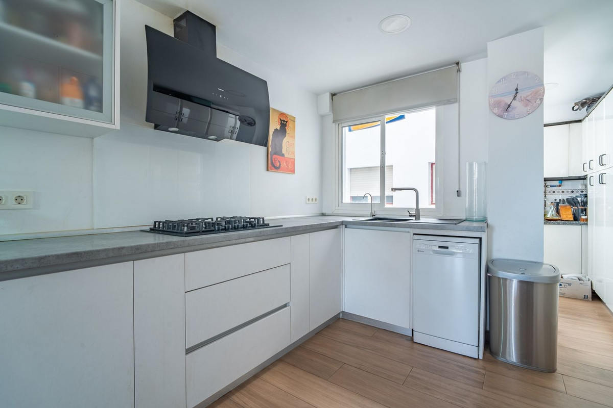 4 Bed Apartment for sale in El Palo Málaga Ciudad, Málaga, Spain