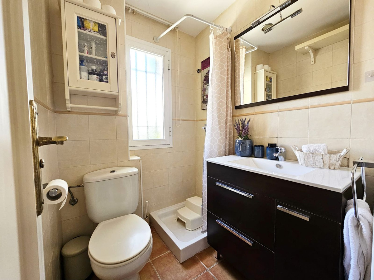 Se vende Adosada de 3 dormitorios en Costa Del Sol East, Málaga, España