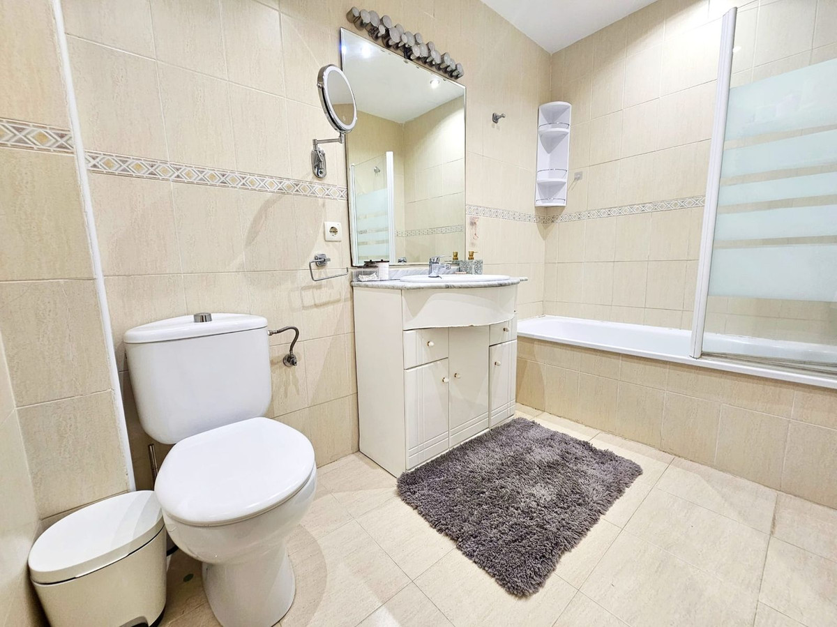 Se vende Adosada de 3 dormitorios en Costa Del Sol East, Málaga, España