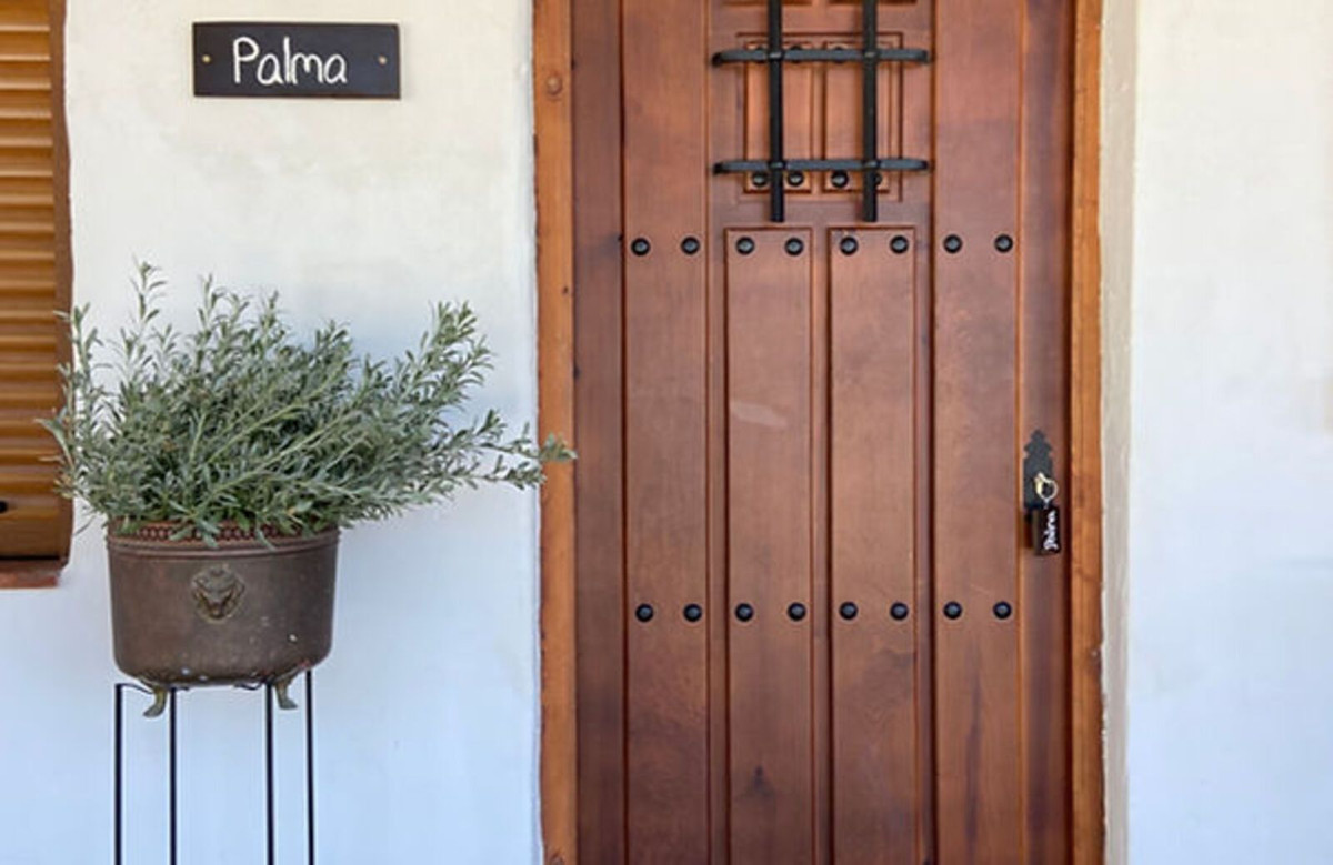 6 Bed Townhouse for sale in Casares Costa Del Sol, Málaga, Spain