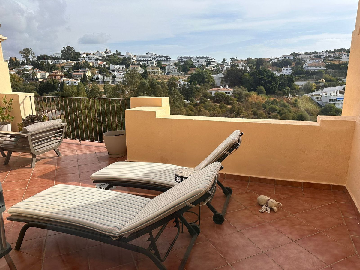 2 Bed Apartment for sale in Estepona Costa Del Sol, Málaga, Spain