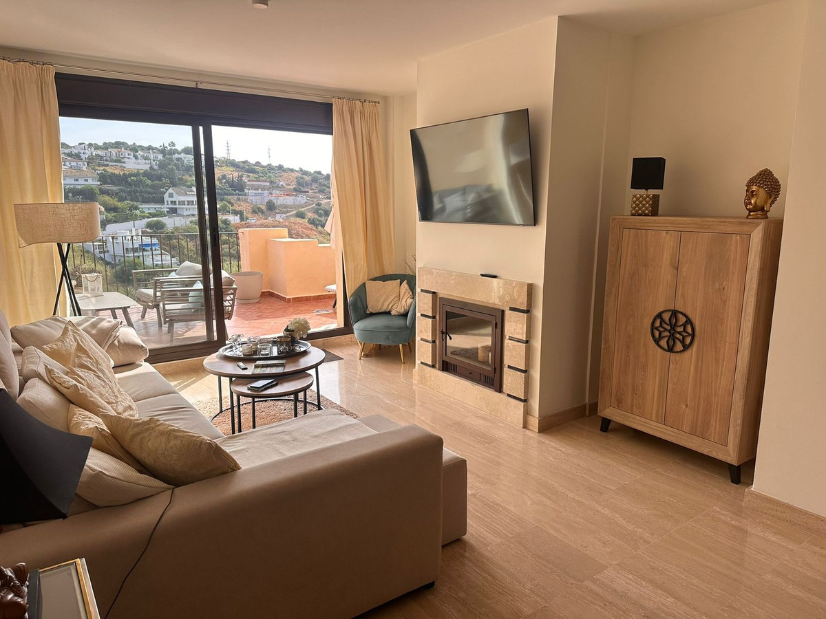2 Bed Apartment for sale in Estepona Costa Del Sol, Málaga, Spain