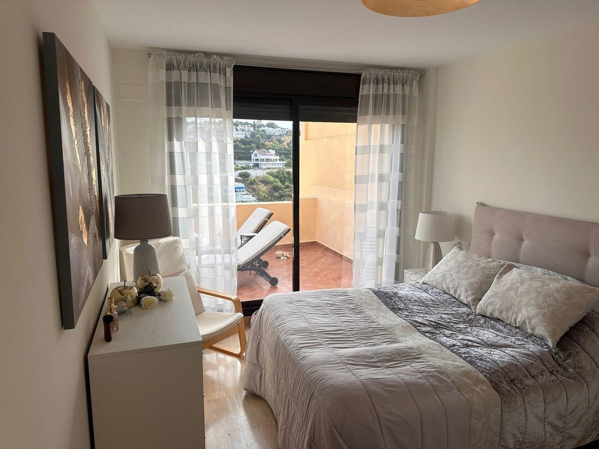 2 Bed Apartment for sale in Estepona Costa Del Sol, Málaga, Spain