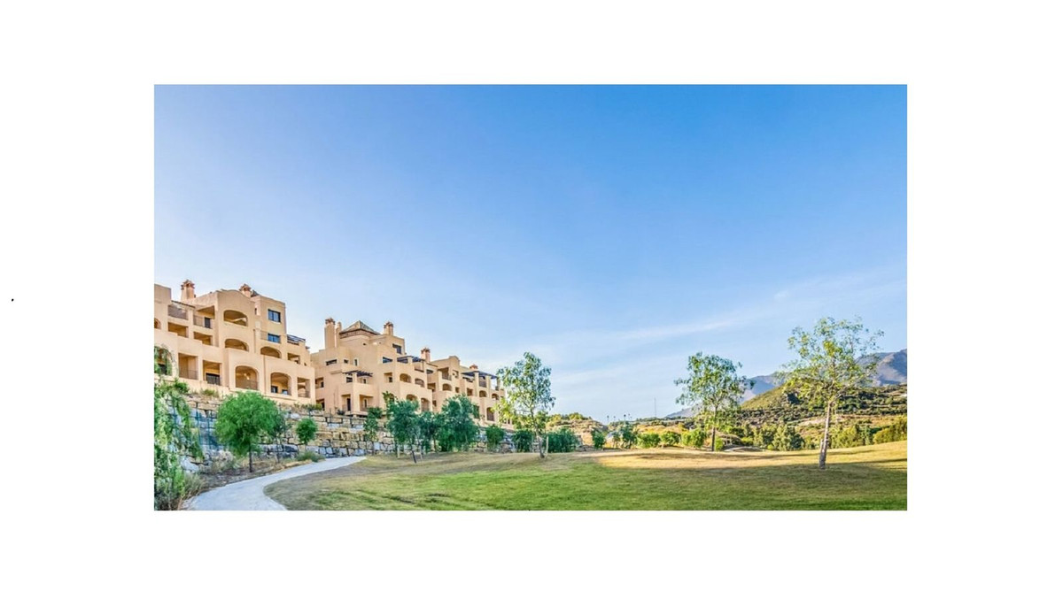 2 Bed Apartment for sale in Estepona Costa Del Sol, Málaga, Spain