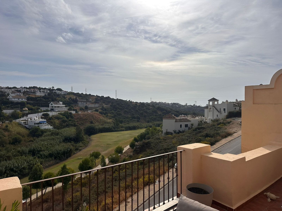 2 Bed Apartment for sale in Estepona Costa Del Sol, Málaga, Spain