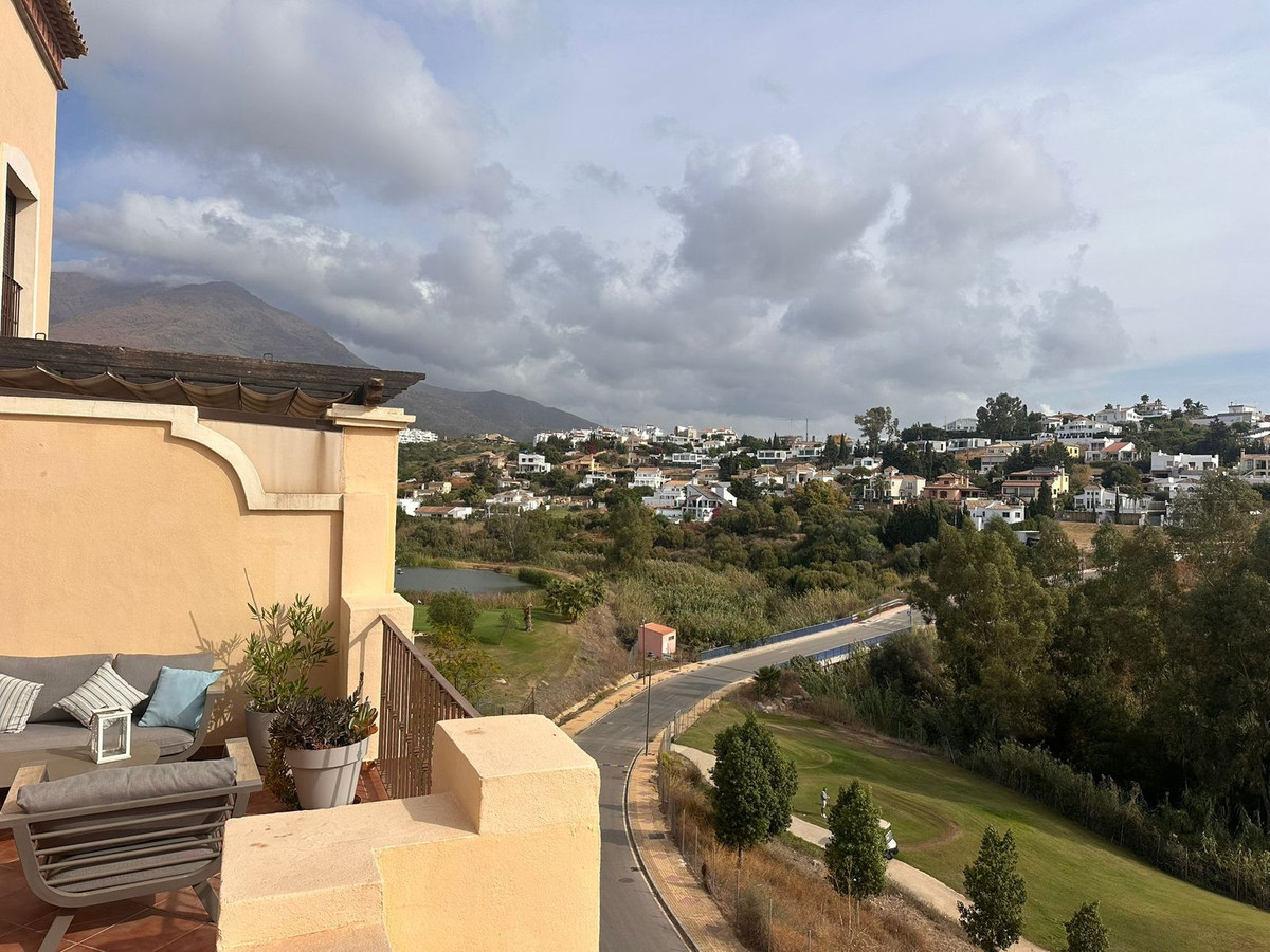 2 Bed Apartment for sale in Estepona Costa Del Sol, Málaga, Spain