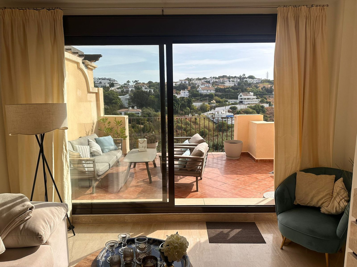2 Bed Apartment for sale in Estepona Costa Del Sol, Málaga, Spain