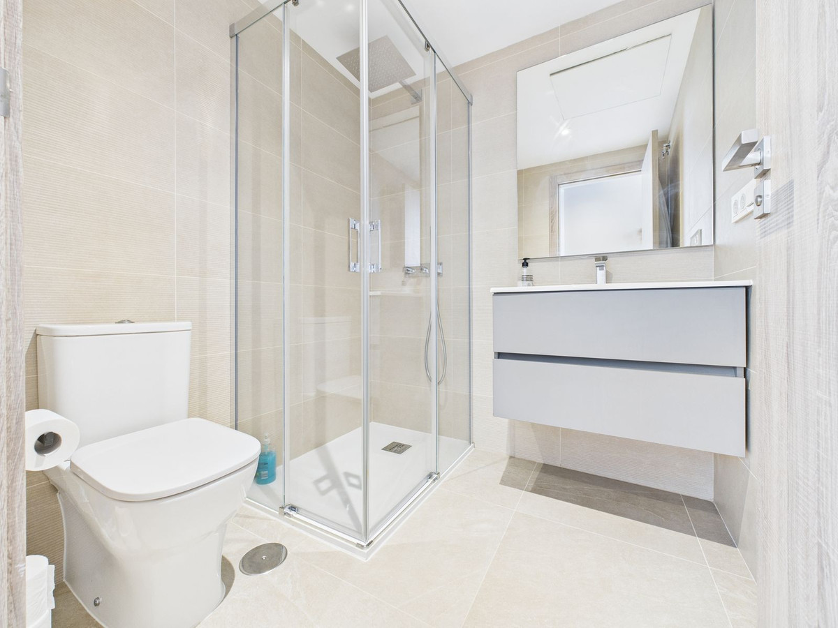2 Bed Apartment for sale in Estepona Costa Del Sol, Málaga, Spain