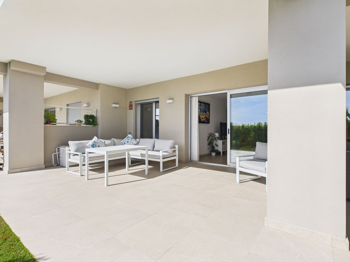 2 Bed Apartment for sale in Estepona Costa Del Sol, Málaga, Spain