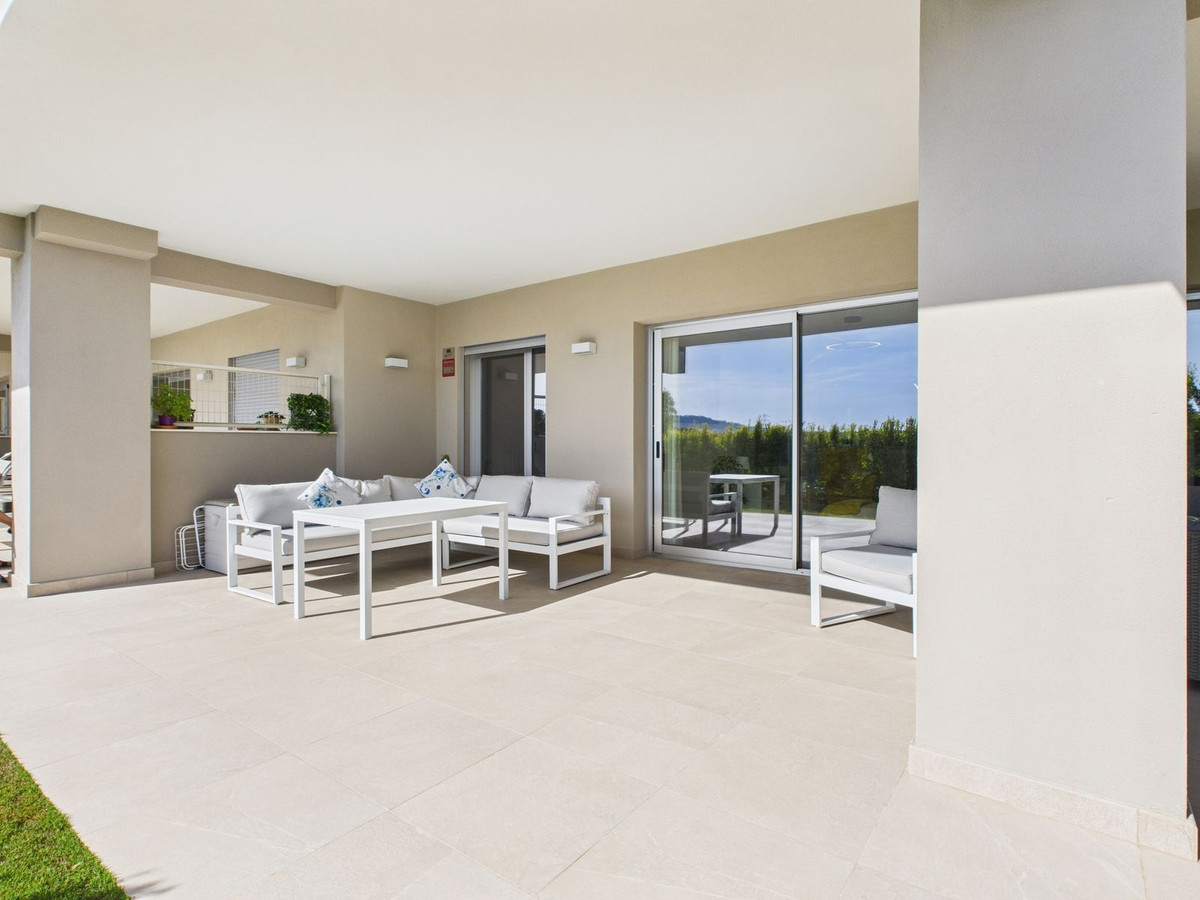 2 Bed Apartment for sale in Estepona Costa Del Sol, Málaga, Spain