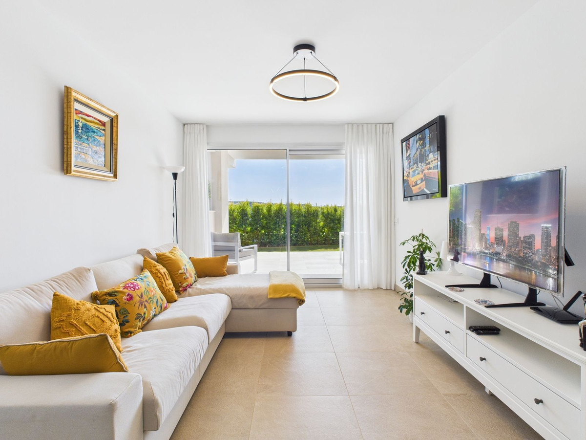 2 Bed Apartment for sale in Estepona Costa Del Sol, Málaga, Spain