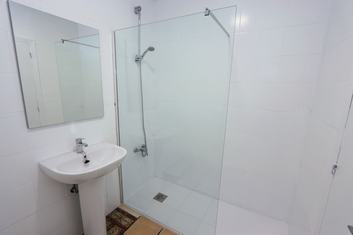 Se vende Apartamento Planta Media de 1 dormitorios en Costa Blanca, Alicante, España