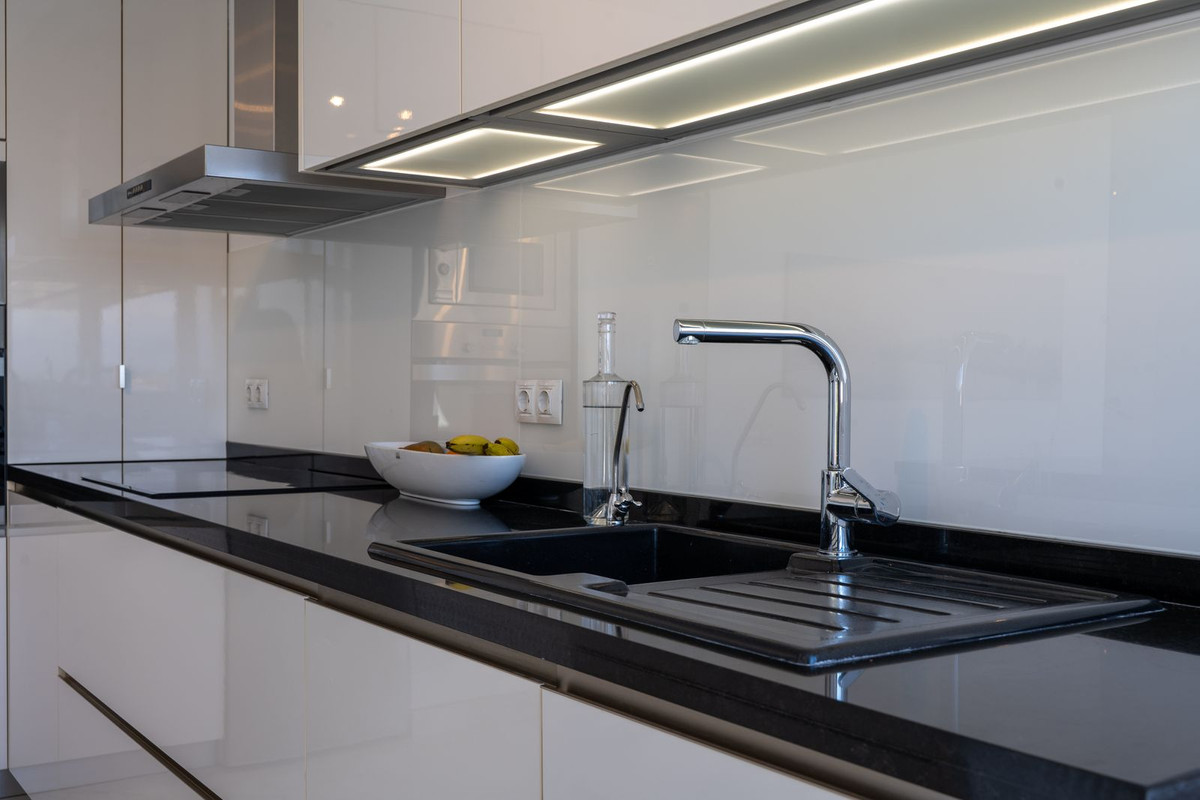 2 Bed Apartment for sale in Marbella Costa Del Sol, Málaga, Spain