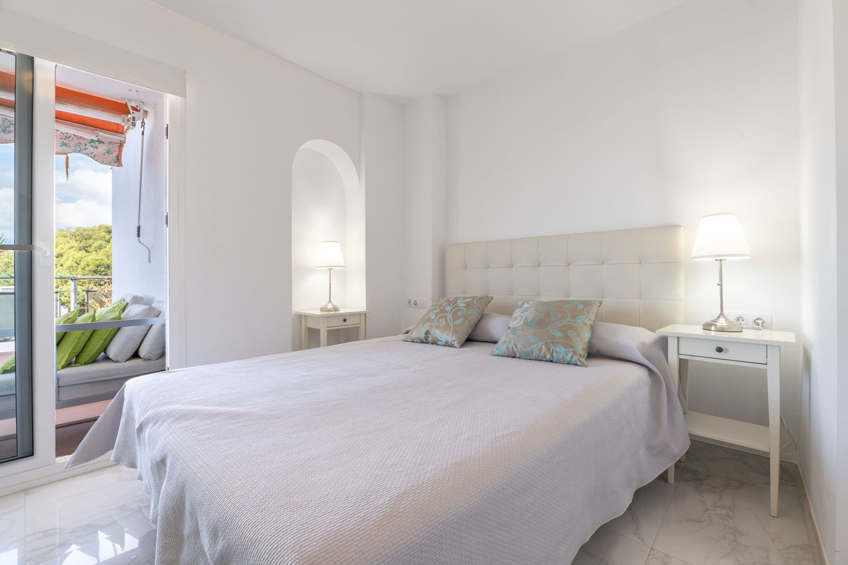 2 Bed Apartment for sale in Marbella Costa Del Sol, Málaga, Spain