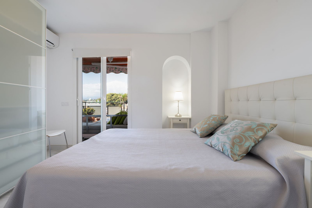 2 Bed Apartment for sale in Marbella Costa Del Sol, Málaga, Spain