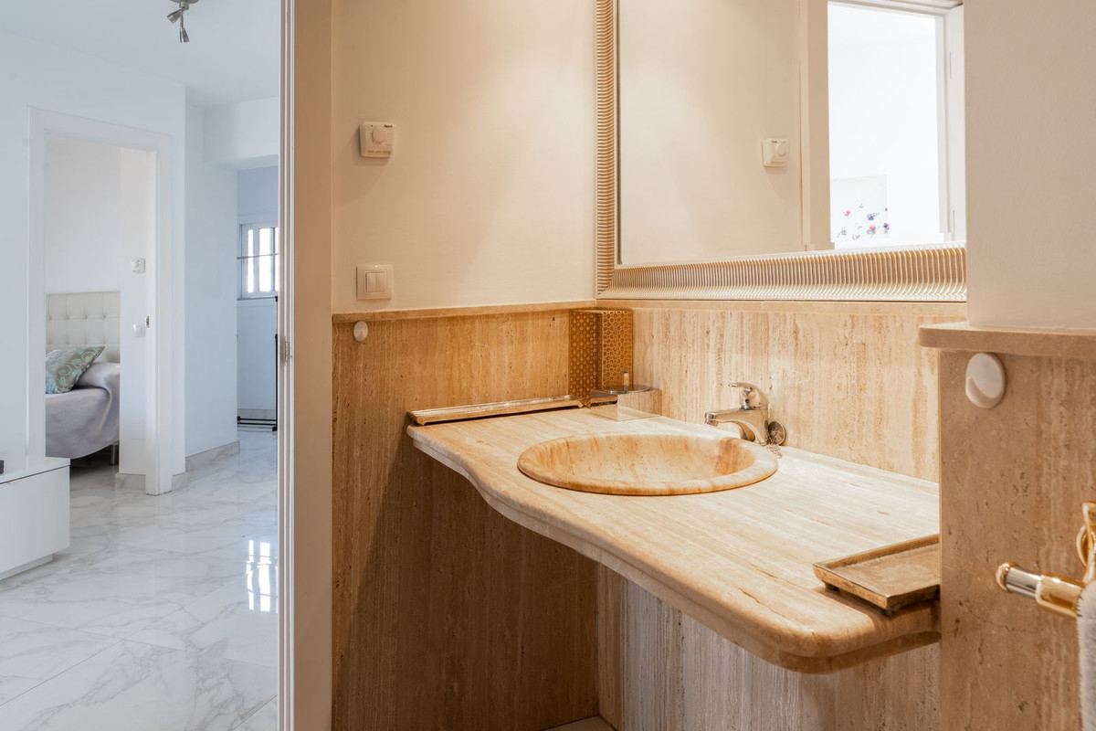 2 Bed Apartment for sale in Marbella Costa Del Sol, Málaga, Spain