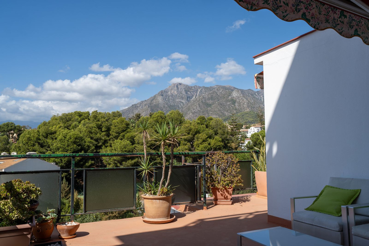 2 Bed Apartment for sale in Marbella Costa Del Sol, Málaga, Spain