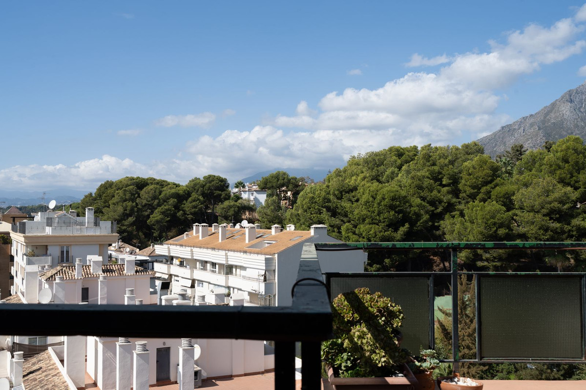 2 Bed Apartment for sale in Marbella Costa Del Sol, Málaga, Spain