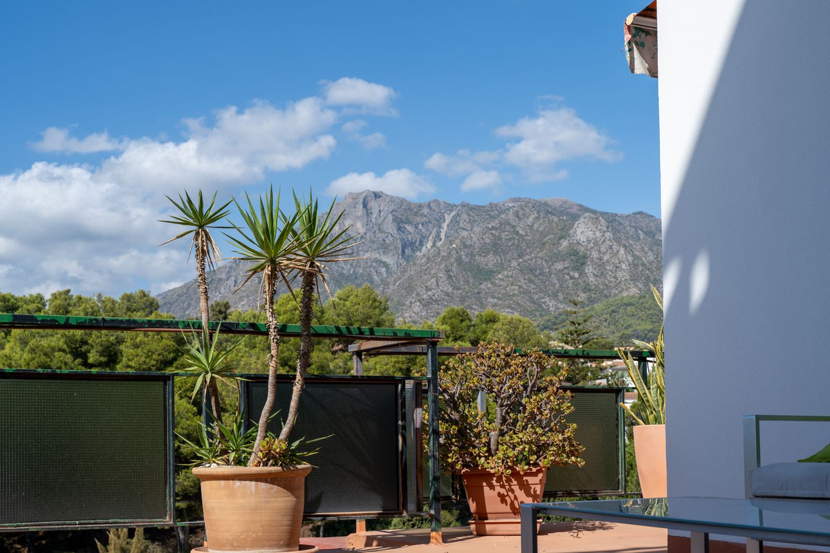 2 Bed Apartment for sale in Marbella Costa Del Sol, Málaga, Spain
