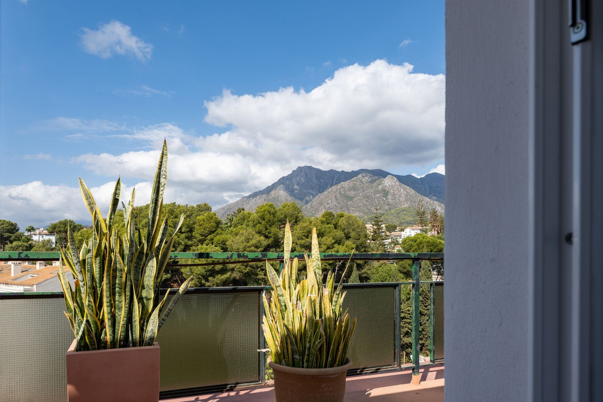 2 Bed Apartment for sale in Marbella Costa Del Sol, Málaga, Spain