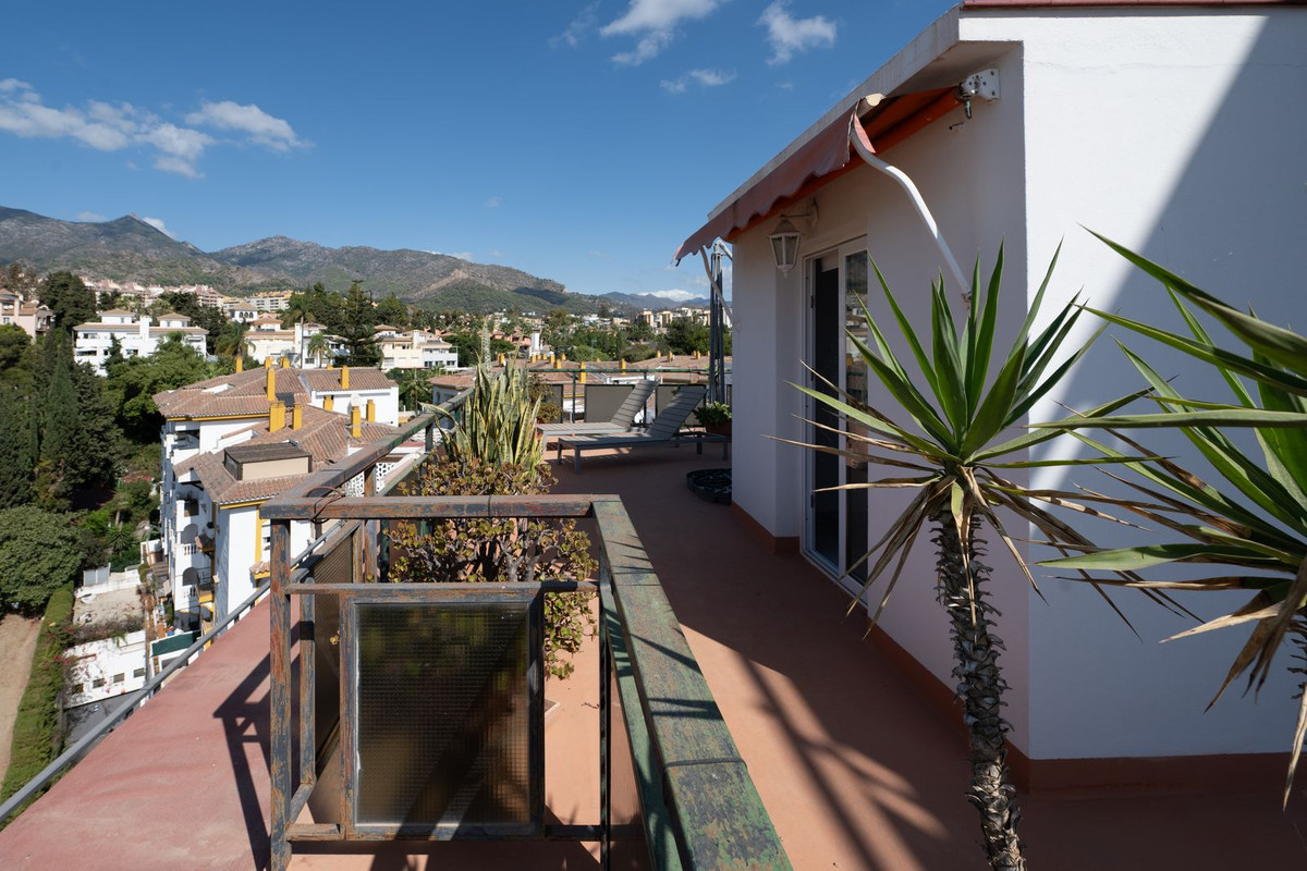 2 Bed Apartment for sale in Marbella Costa Del Sol, Málaga, Spain