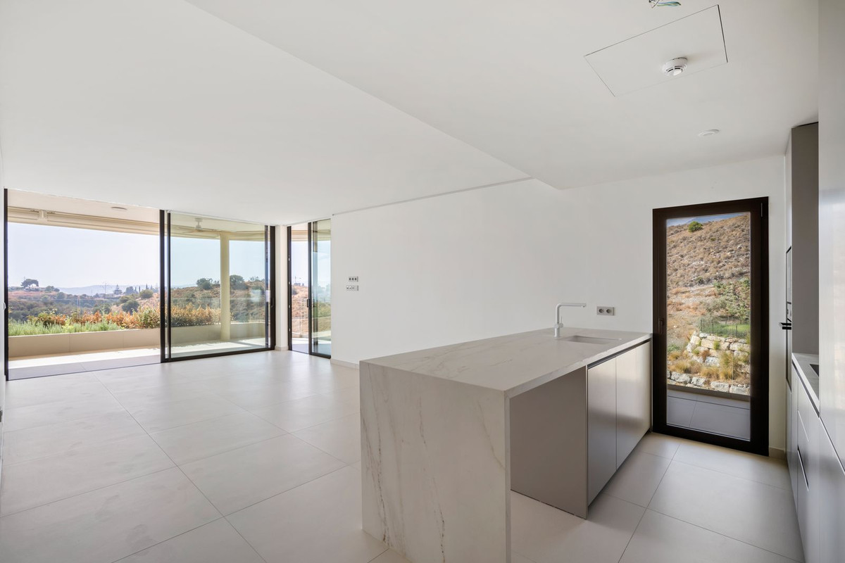 2 Bed Apartment for sale in Fuengirola Costa Del Sol, Málaga, Spain