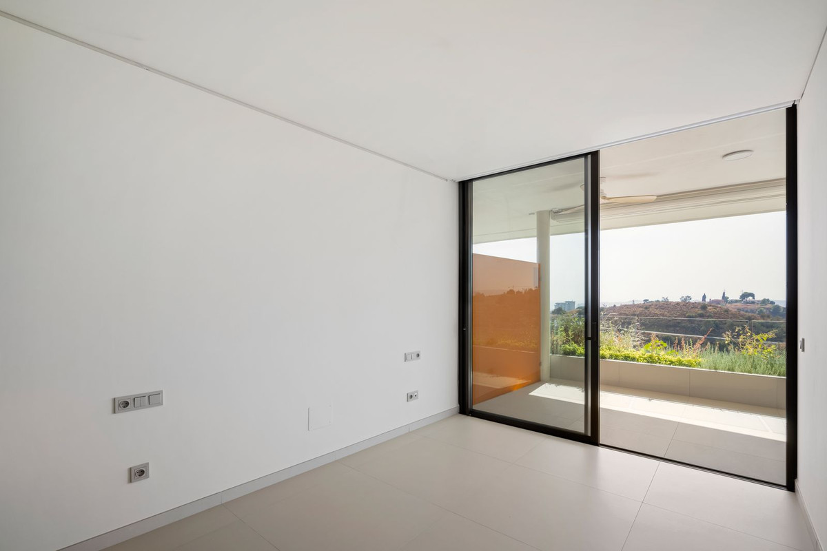 2 Bed Apartment for sale in Fuengirola Costa Del Sol, Málaga, Spain