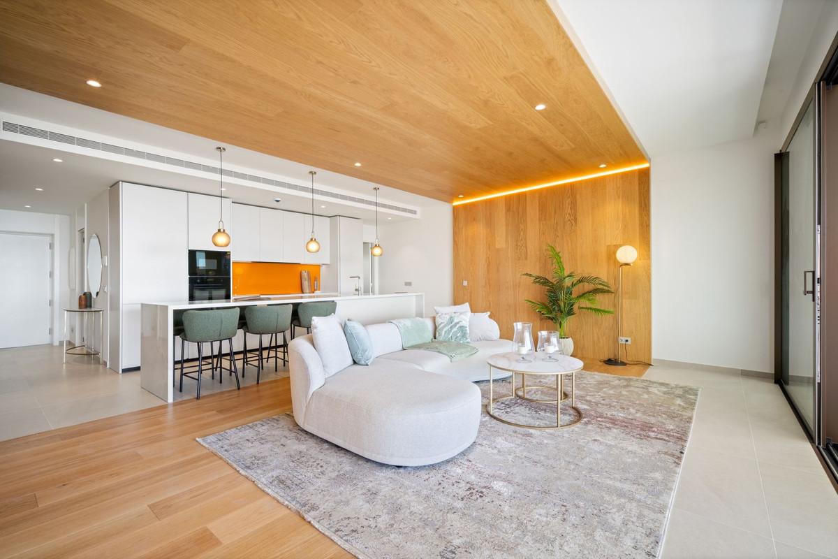 3 Bed Apartment for sale in Fuengirola Costa Del Sol, Málaga, Spain