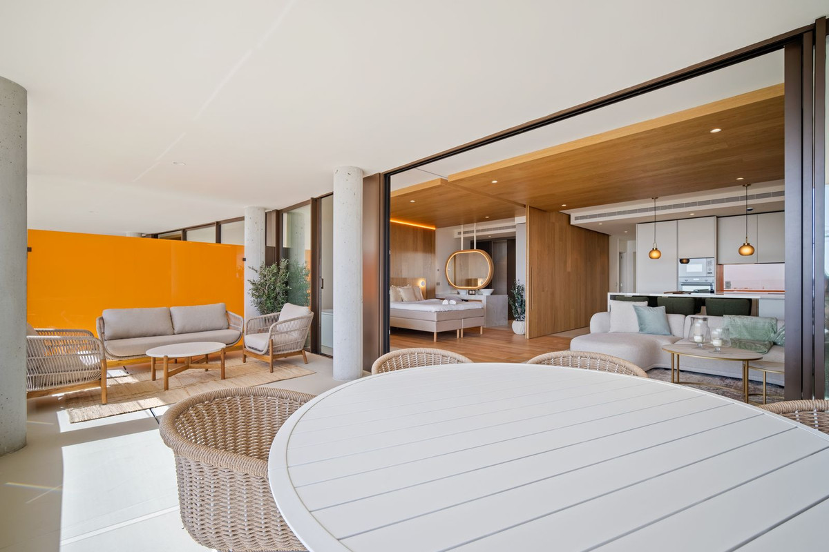 3 Bed Apartment for sale in Fuengirola Costa Del Sol, Málaga, Spain