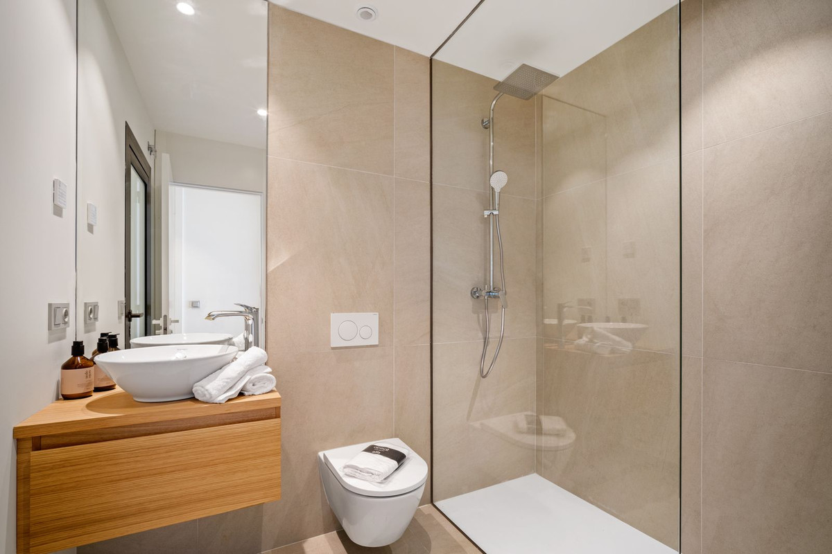 3 Bed Apartment for sale in Fuengirola Costa Del Sol, Málaga, Spain