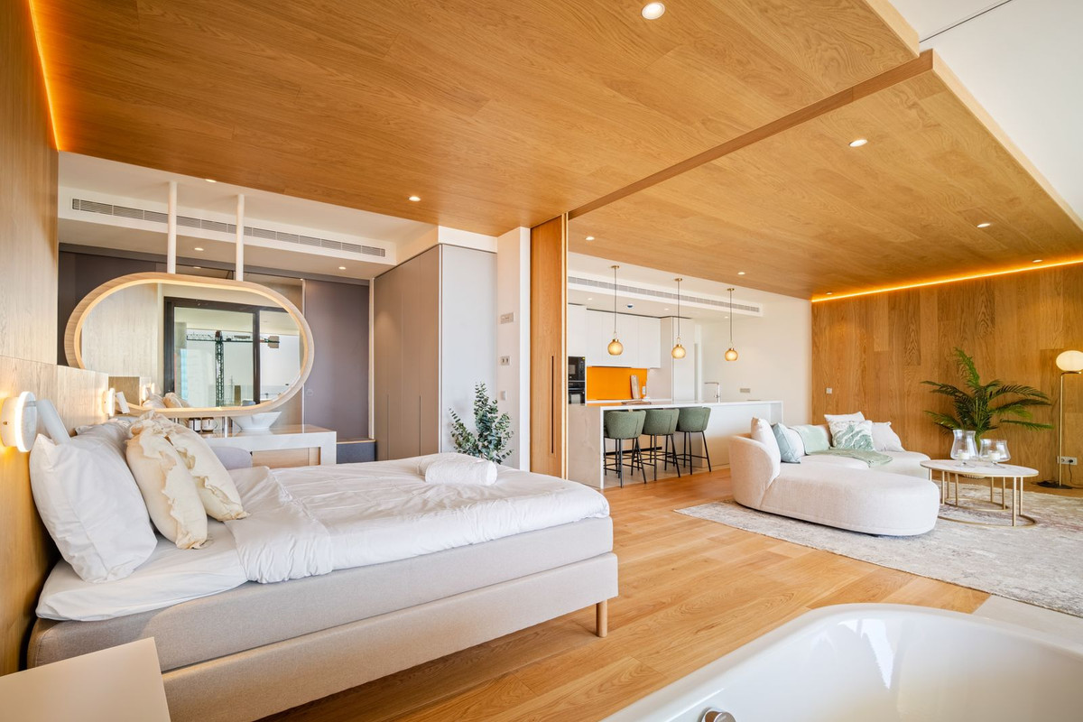 3 Bed Apartment for sale in Fuengirola Costa Del Sol, Málaga, Spain
