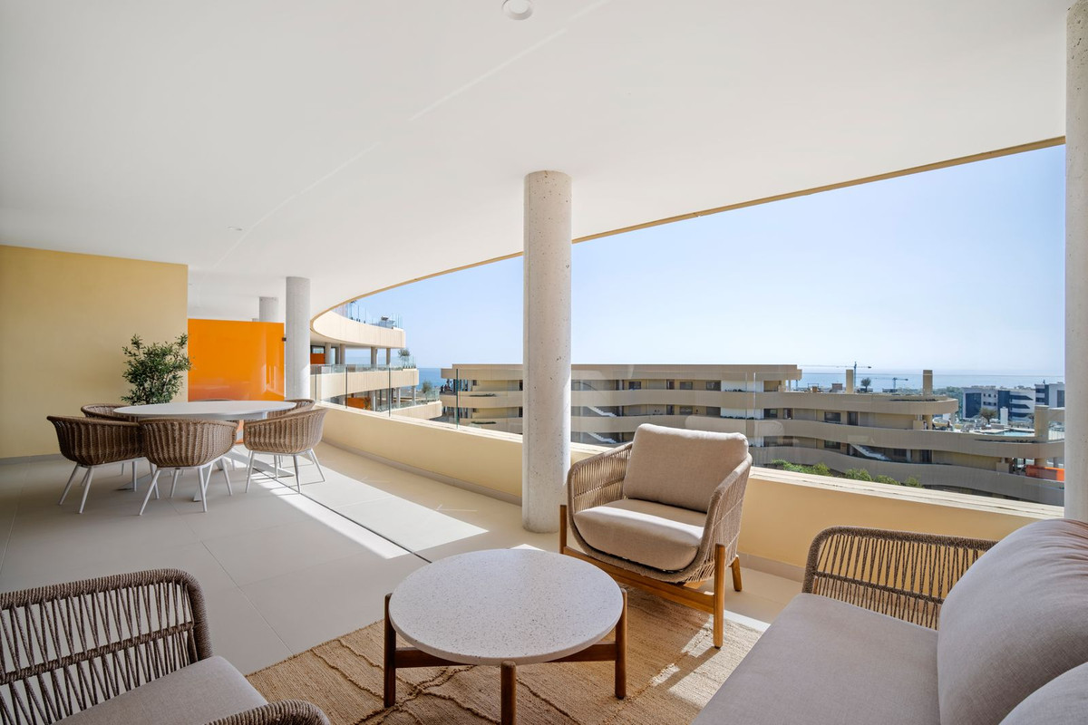 3 Bed Apartment for sale in Fuengirola Costa Del Sol, Málaga, Spain