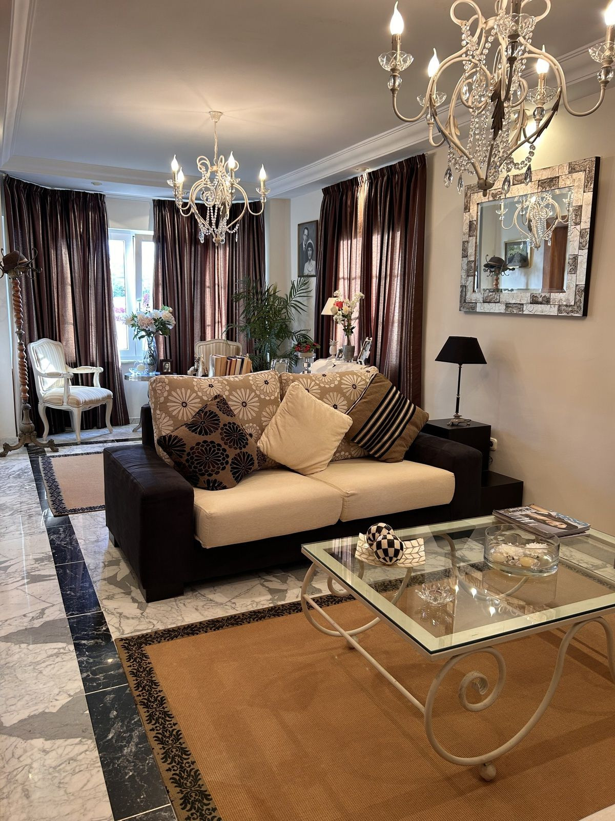 Se vende Villa - Chalet de 4 dormitorios en Costa Del Sol, Cadiz, España