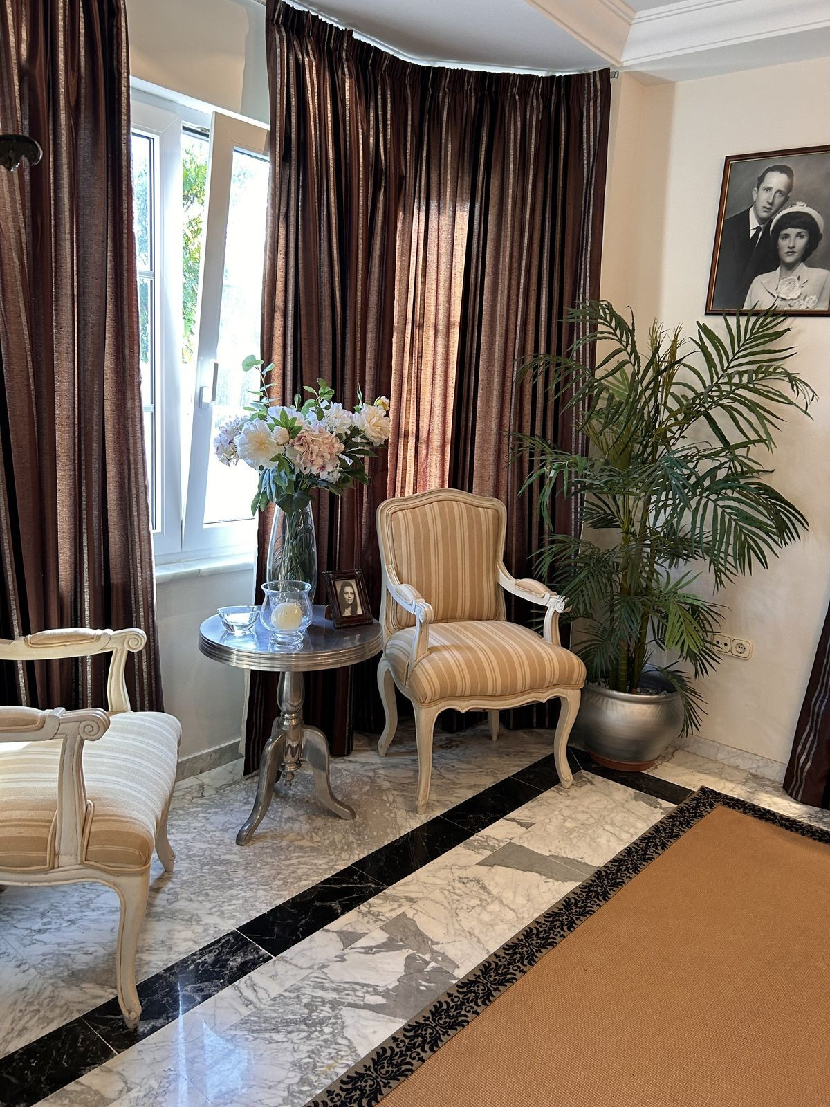 Se vende Villa - Chalet de 4 dormitorios en Costa Del Sol, Cadiz, España