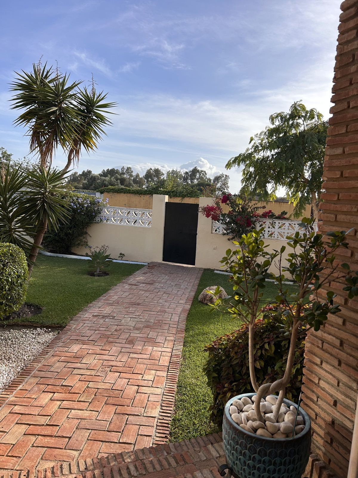 Se vende Villa - Chalet de 4 dormitorios en Costa Del Sol, Cadiz, España