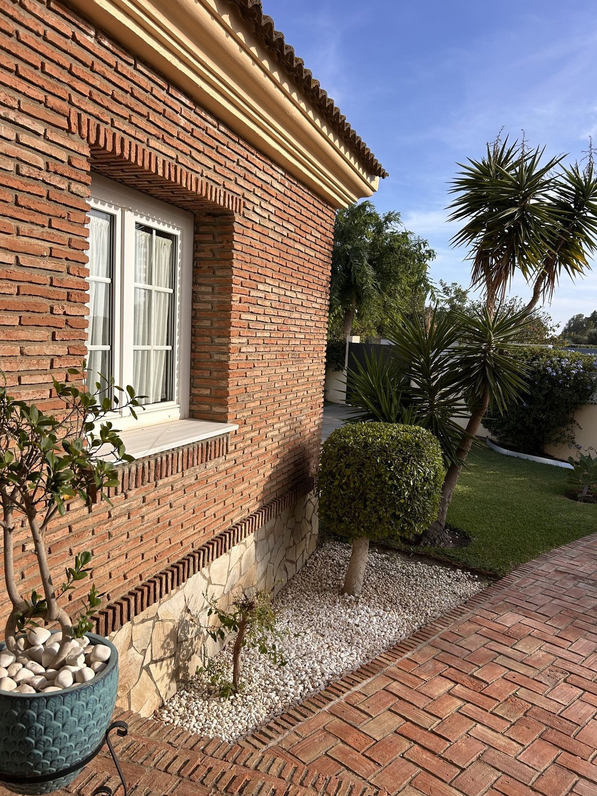 Se vende Villa - Chalet de 4 dormitorios en Costa Del Sol, Cadiz, España
