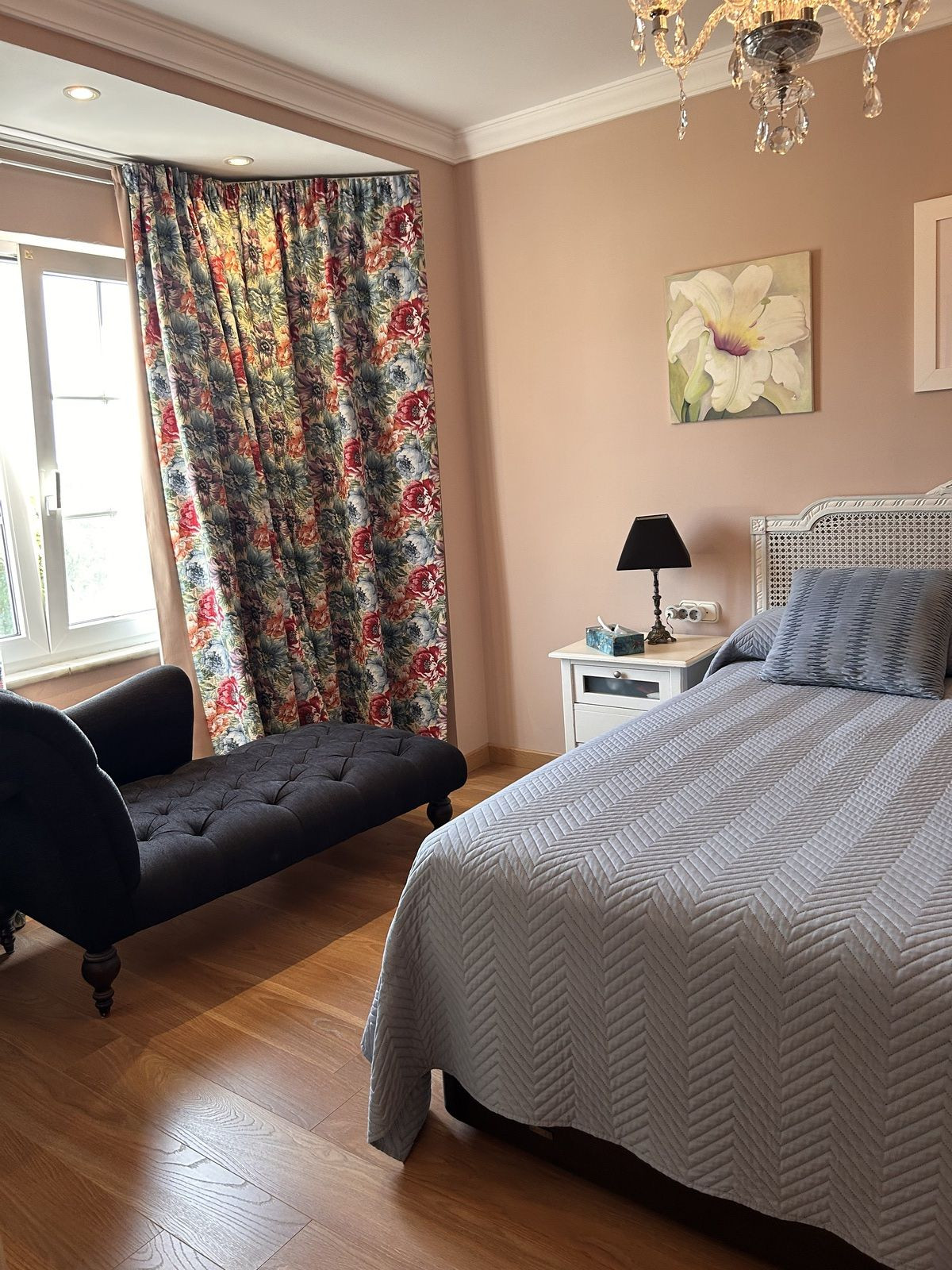 Se vende Villa - Chalet de 4 dormitorios en Costa Del Sol, Cadiz, España