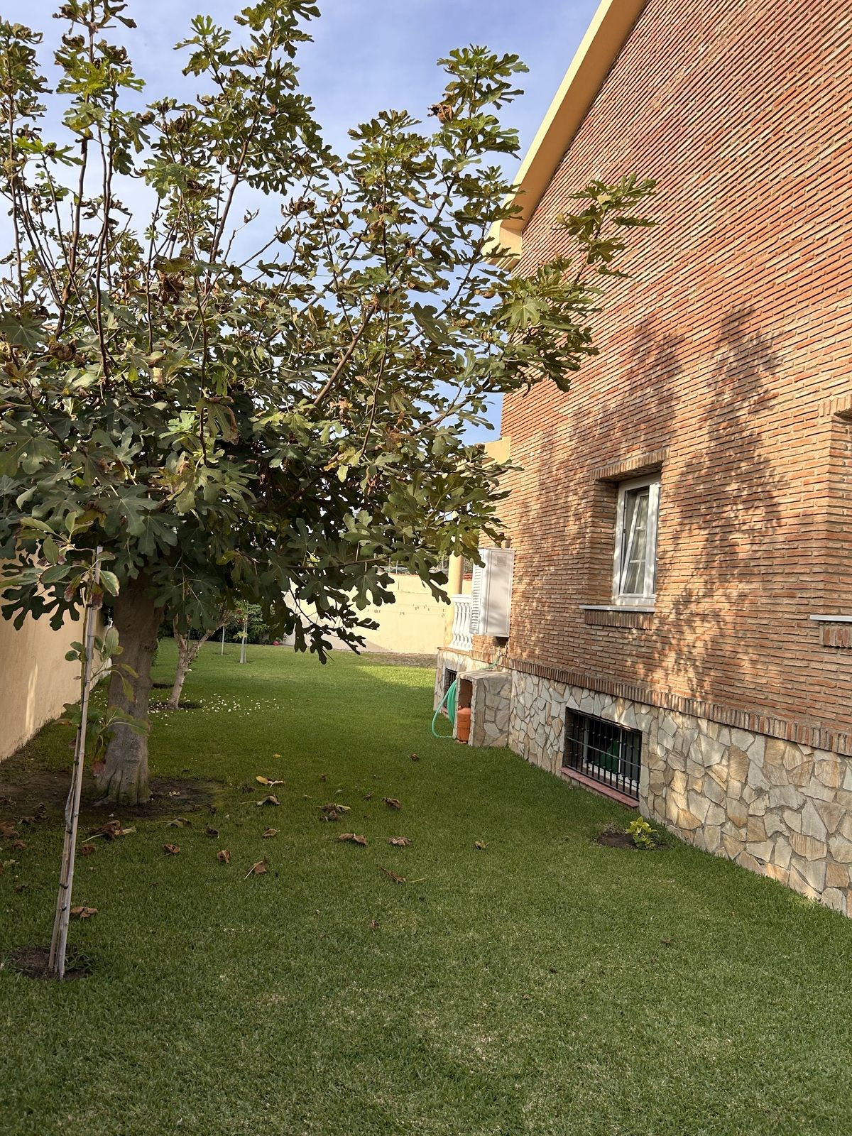 Se vende Villa - Chalet de 4 dormitorios en Costa Del Sol, Cadiz, España