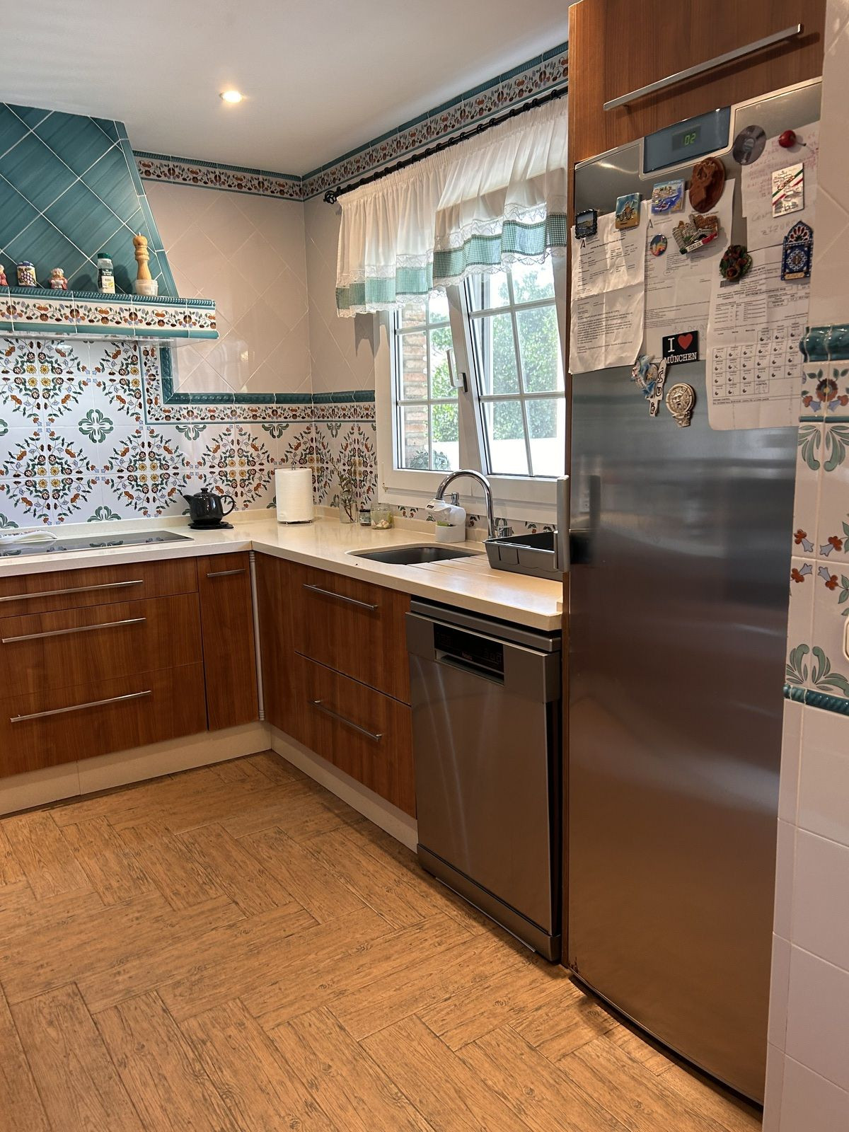 Se vende Villa - Chalet de 4 dormitorios en Costa Del Sol, Cadiz, España