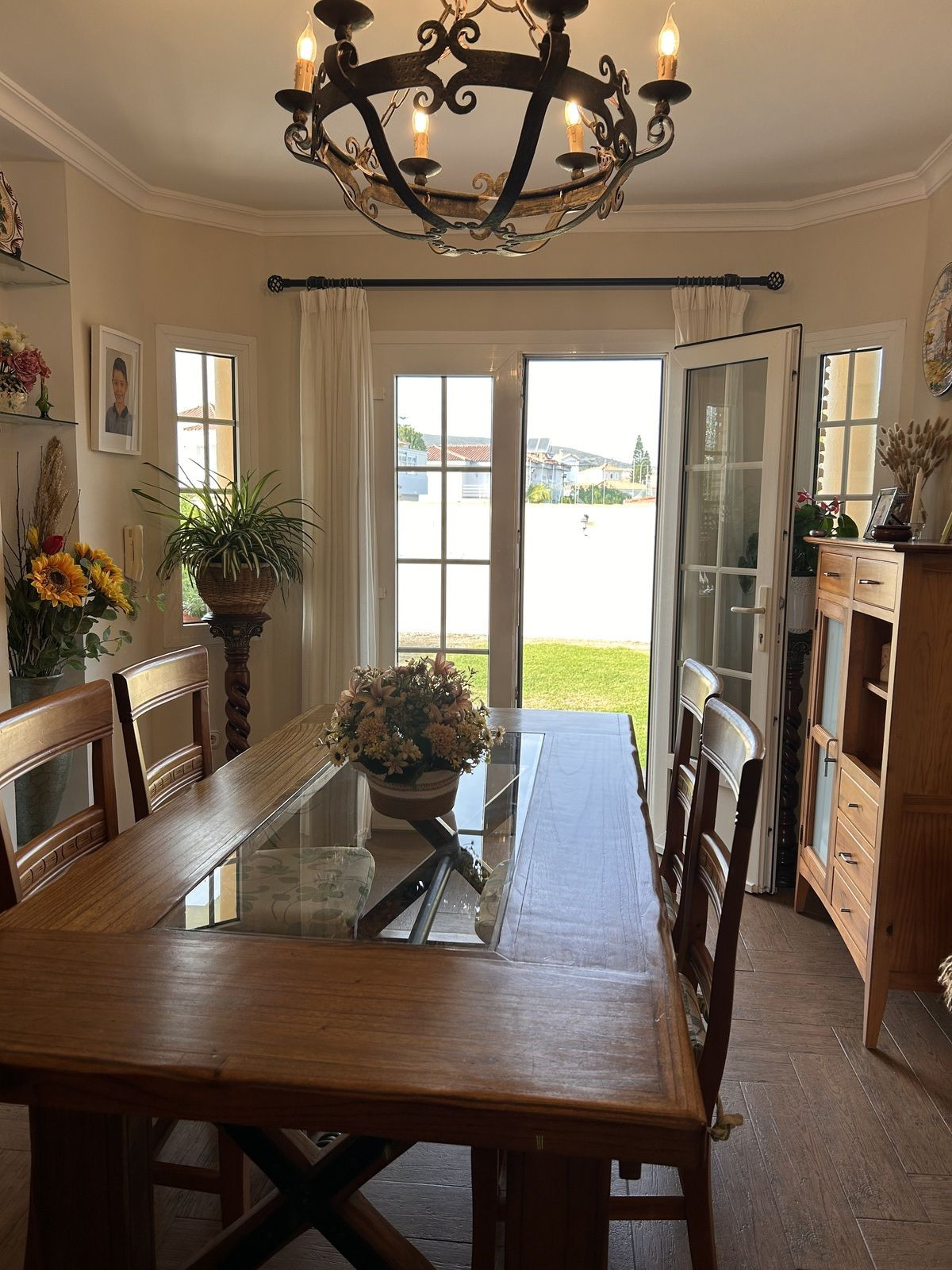 Se vende Villa - Chalet de 4 dormitorios en Costa Del Sol, Cadiz, España
