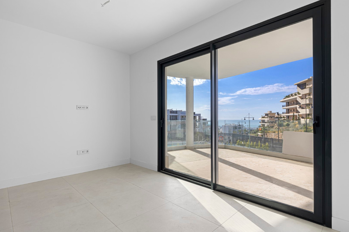 3 Bed Apartment for sale in Fuengirola Costa Del Sol, Málaga, Spain