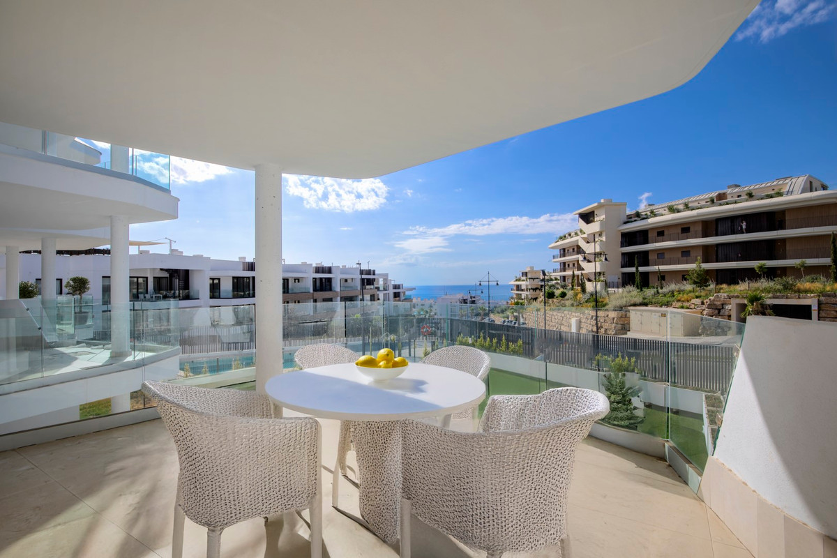 3 Bed Apartment for sale in Fuengirola Costa Del Sol, Málaga, Spain