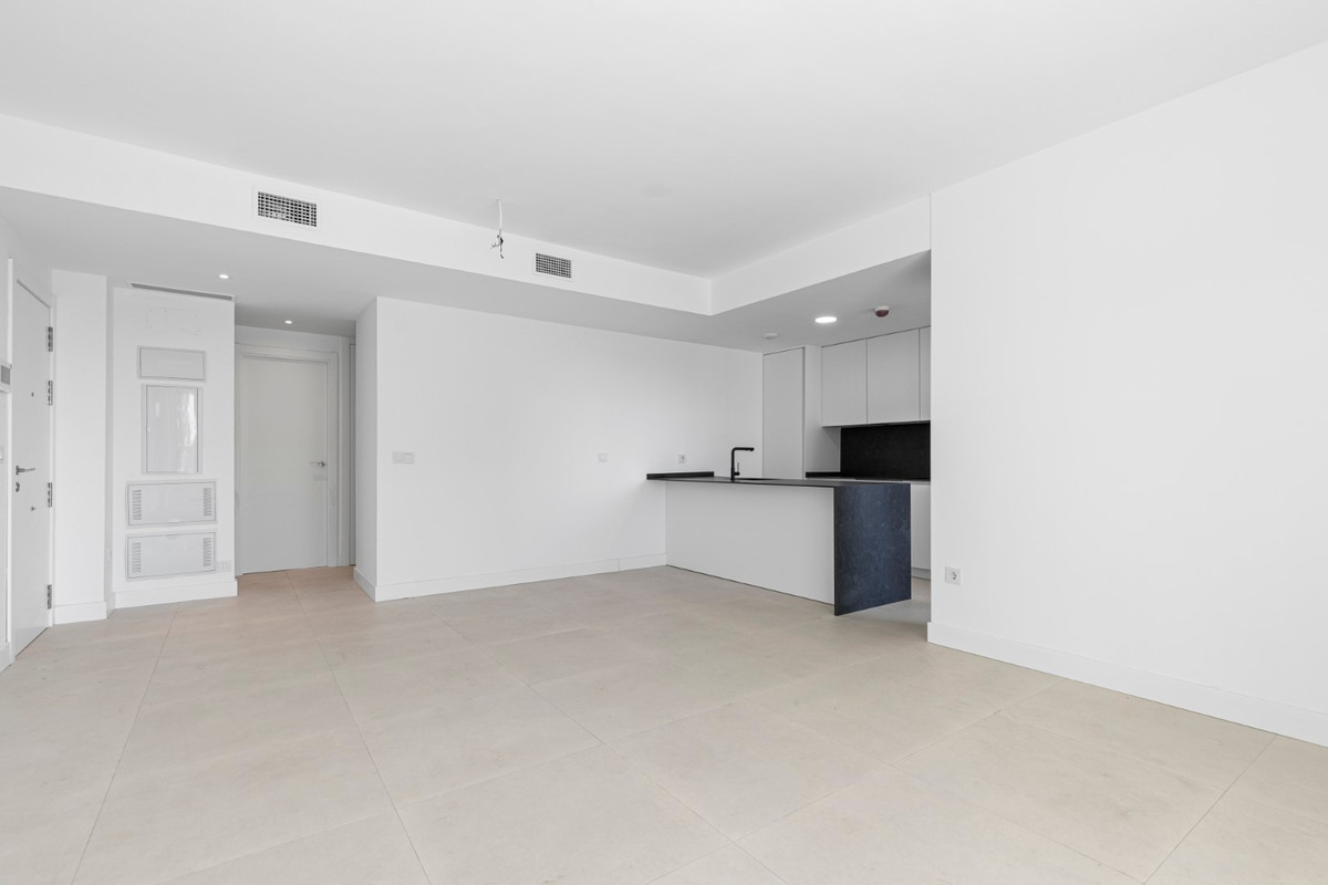 3 Bed Apartment for sale in Fuengirola Costa Del Sol, Málaga, Spain