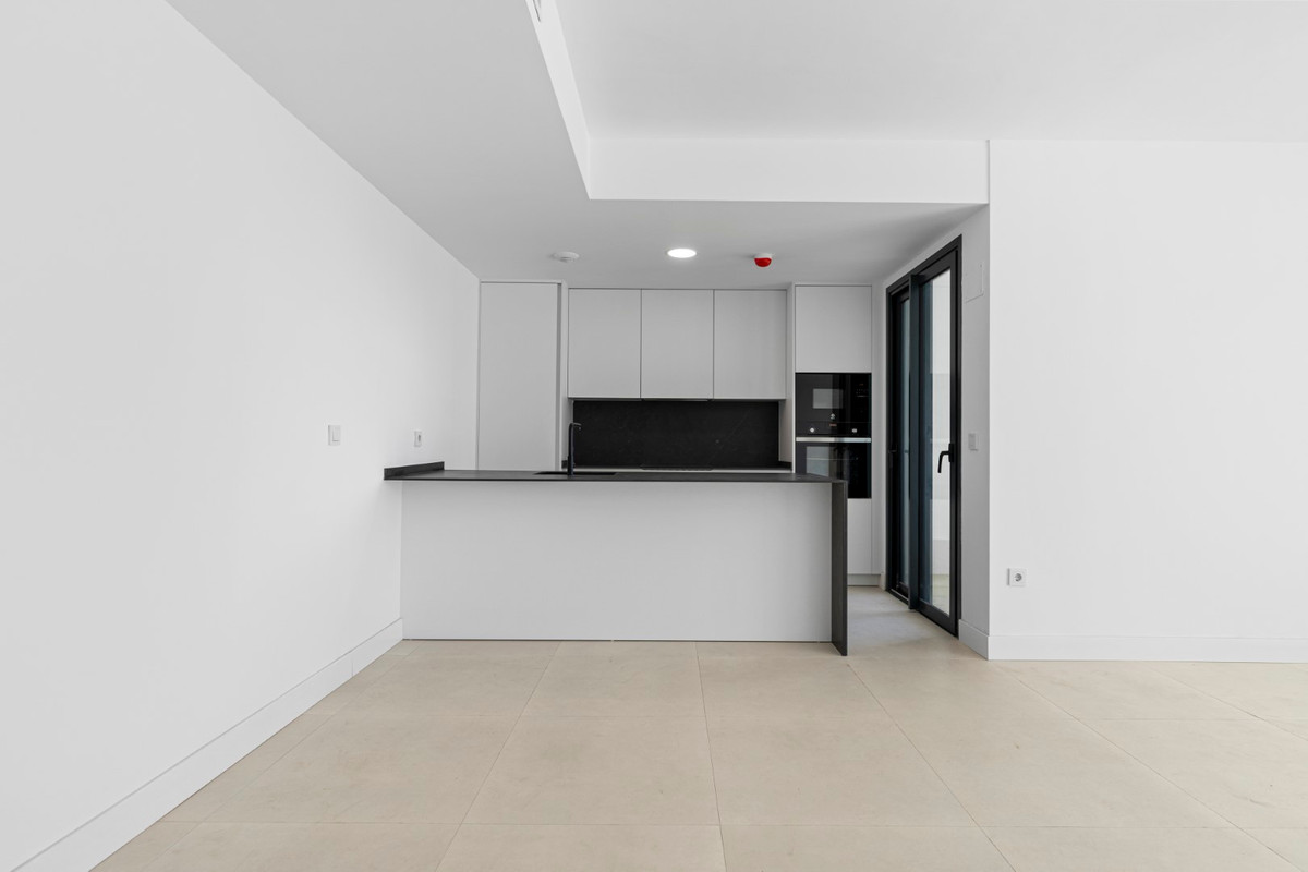 3 Bed Apartment for sale in Fuengirola Costa Del Sol, Málaga, Spain
