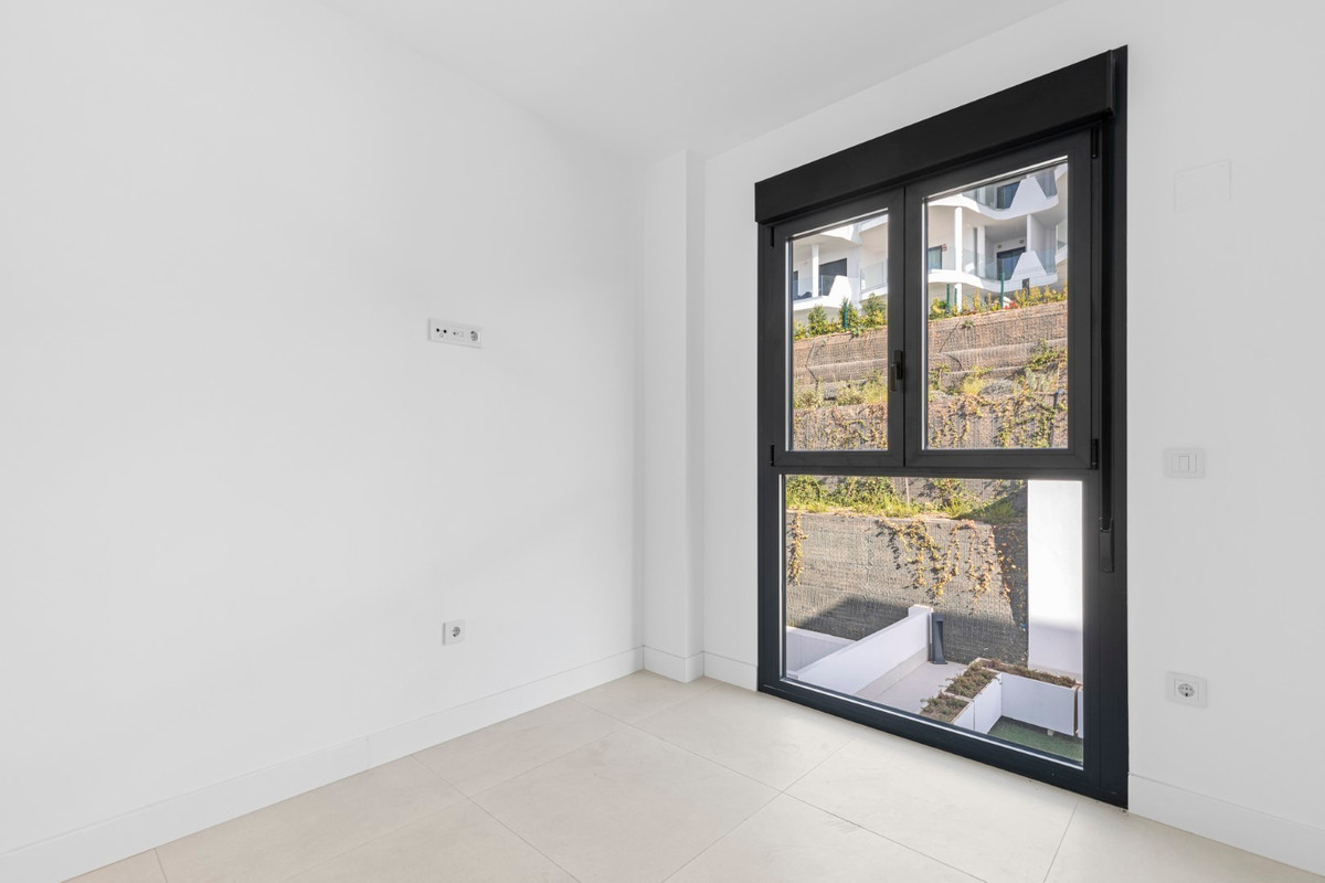 3 Bed Apartment for sale in Fuengirola Costa Del Sol, Málaga, Spain